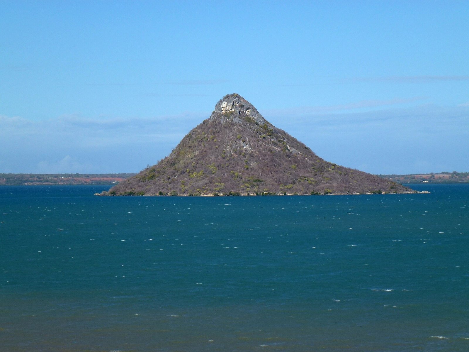 Nosy Lonjo, the sacred Sugarloaf island in the bay
