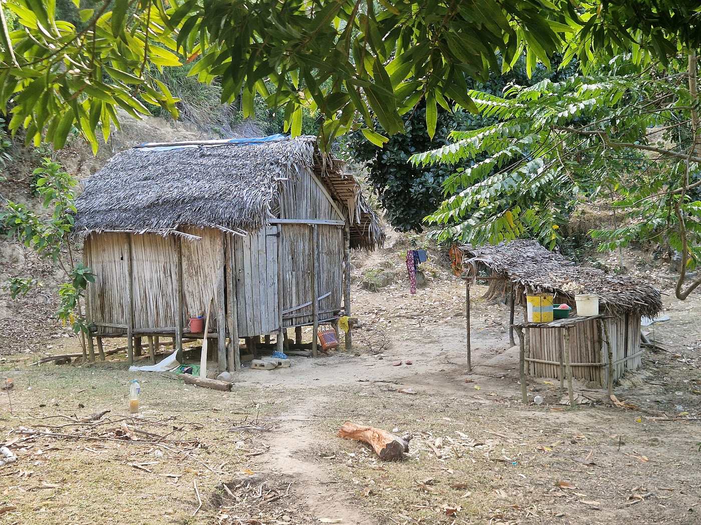 Thatched stilt houses in the village on Nosy Sakatia